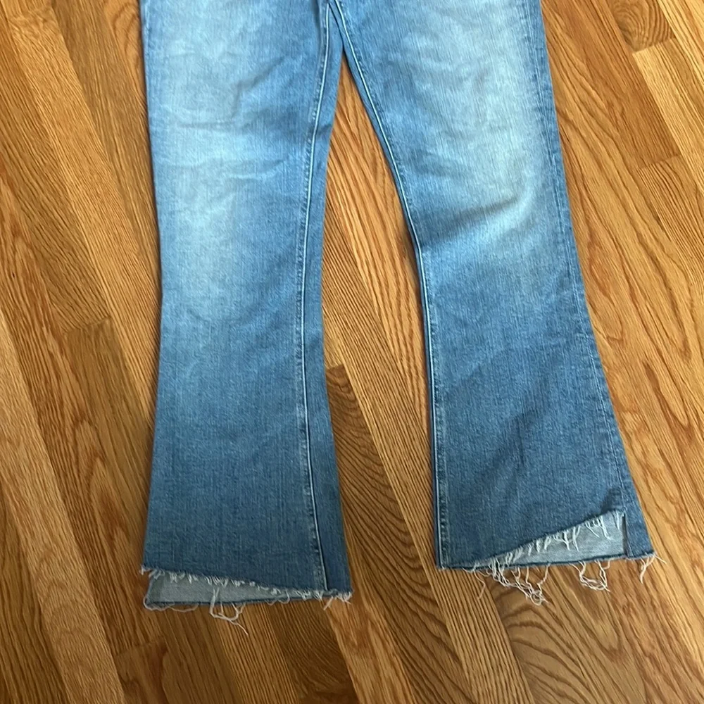 NWT MOTHER The Runaway Step Fray Kiss and Make Up size 34 - Picture 12 of 16